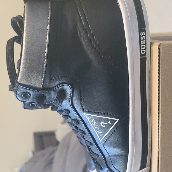 Guess high top shoes - Picture 3 of 6